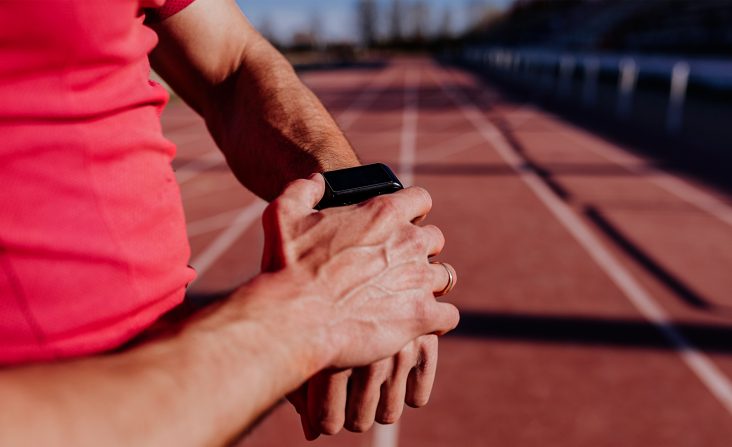 Smart Heart Tech in 2026 – How Wearables and Apps Are Transforming Cardiac Care in the UAE